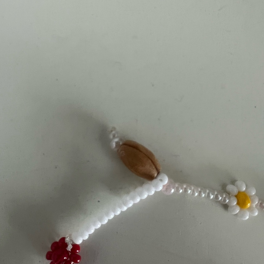 Catbird Beaded Daisy Necklace - Picture 4 of 5